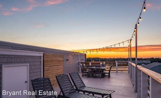 Foto del edificio - 5 br, 3.5 bath House - 1007 Carolina Beach...