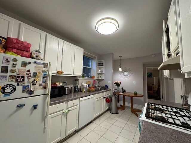 Foto del edificio - 2344 W Barry Ave