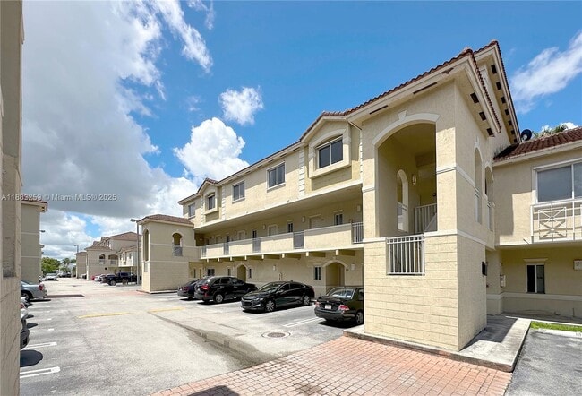 Foto del edificio - 7995 NW 8th St
