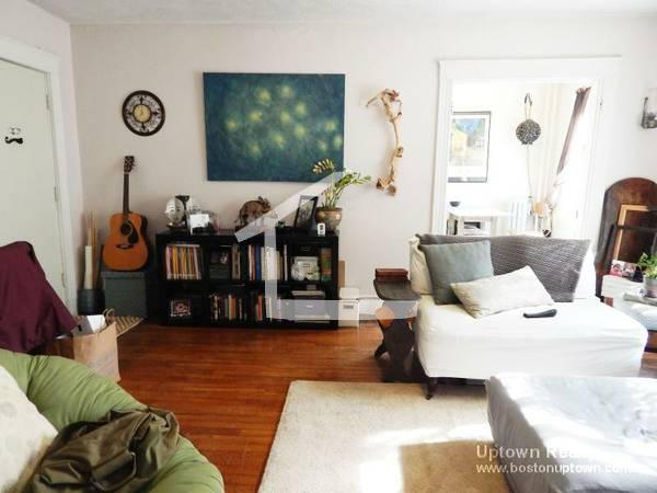 Primary Photo - 1615 Commonwealth Ave