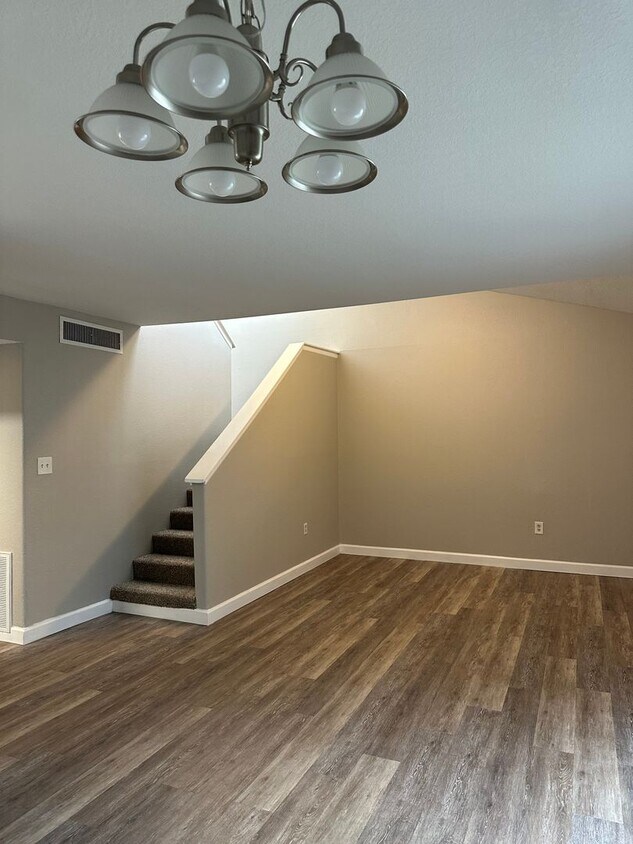 Primary Photo - *** FIRST MONTH FREE *** 3 BEDROOM/ BATHRO...