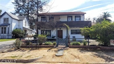Building Photo - 529 Walnut Ave