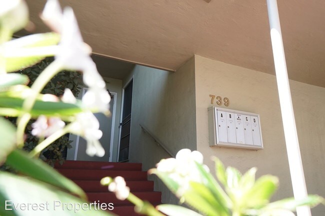 Foto del edificio - 739 Jean St