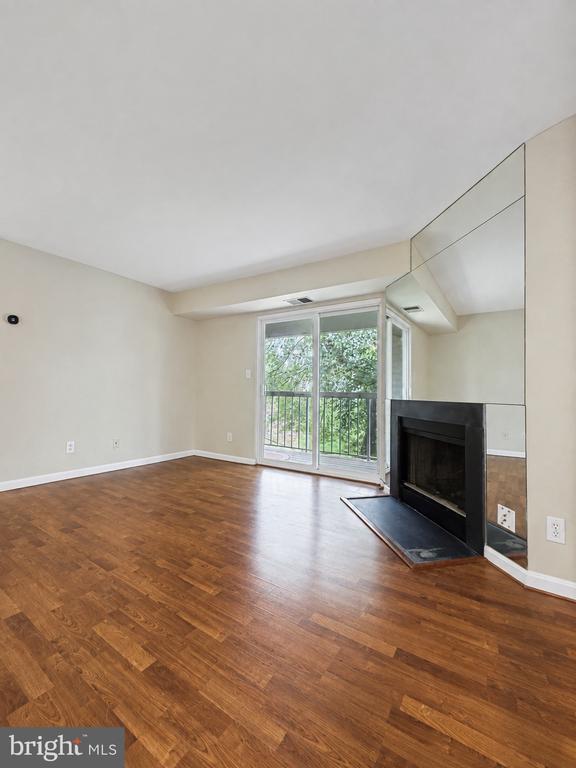 Foto del edificio - 5800 Orchard Hill Ct