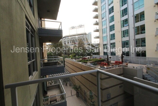 Building Photo - 1095 K St