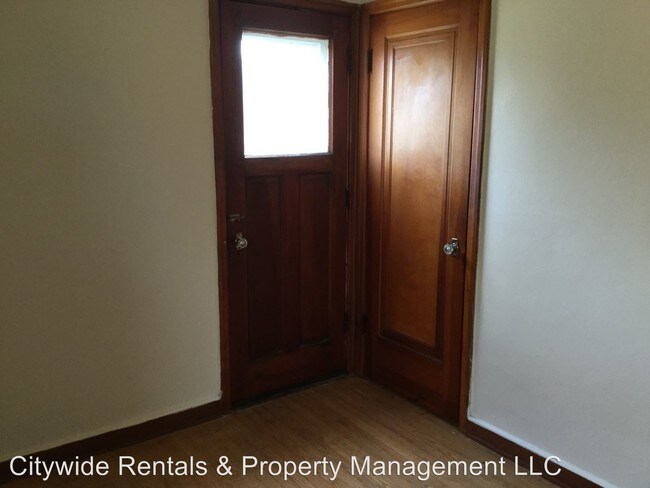 Building Photo - 3348 N 39th St