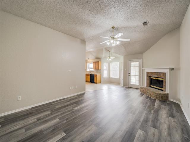Building Photo - 1704 Cedar Tree Dr