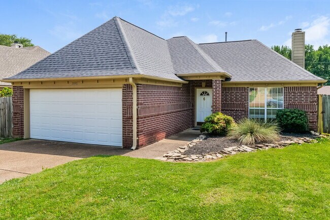 Foto del edificio - 3846 Walden Meadow Dr
