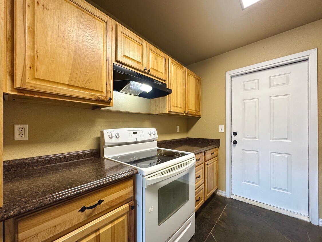 Foto principal - All Electric 2/2 Patio Home in Sulphur Rock