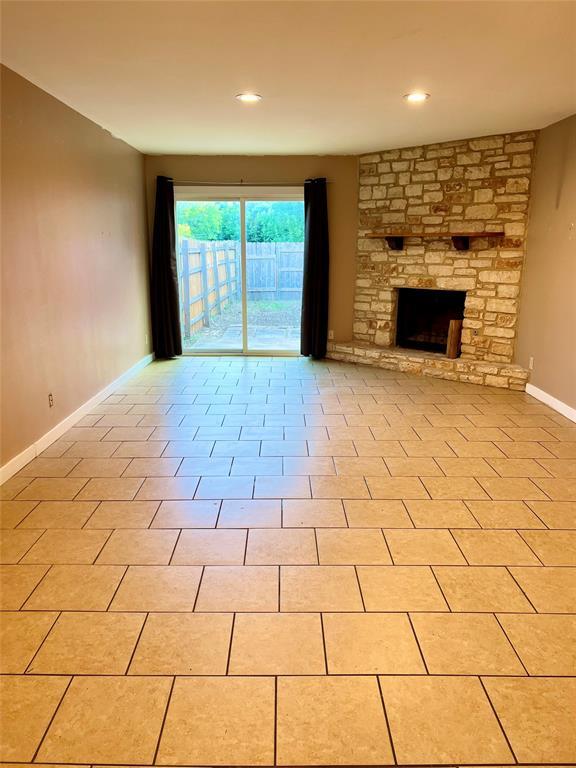Foto del edificio - 4815 Misty Slope Ln