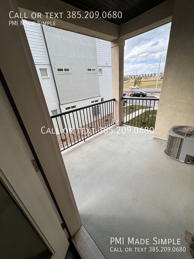 Foto del edificio - Modern 3-Bedroom Condo in Lehi with Balcon...