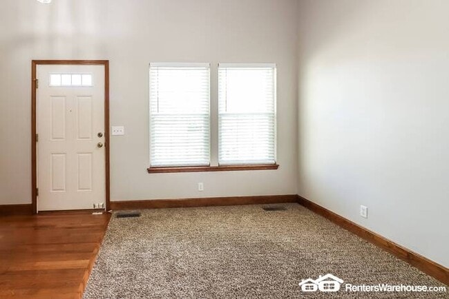 Foto del edificio - 3 Bed 2 Bath In Lee's Summit!