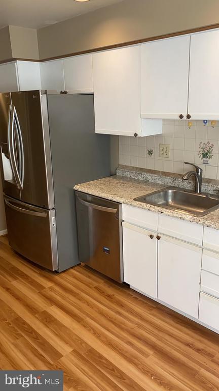 Foto del edificio - 53 Buttonwood Dr