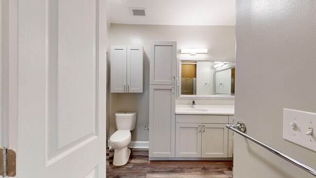 Interior Photo - Lenox Farms