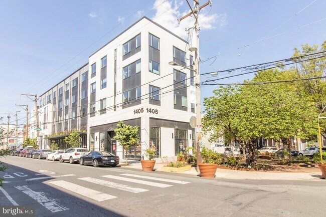Building Photo - 1405 Frankford Ave
