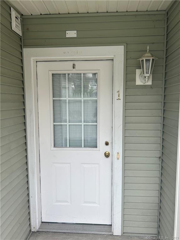 35 Warwick St Unit 1, New Haven, CT 06513 Room for Rent in New Haven