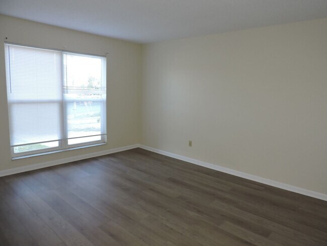 Foto del edificio - Nice home that is convenient to NAS and Corry!