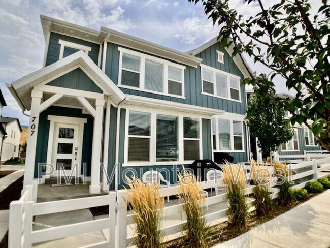 Foto del edificio - 707 Miller Ave