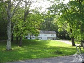 Building Photo - 525 Lake Rd