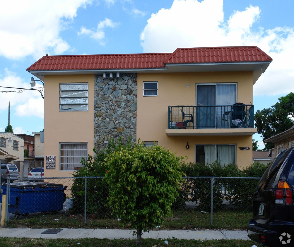 Foto principal - 1129 NW 5th St