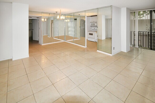 Foto del edificio - 16919 N Bay Rd