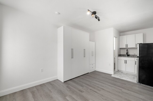 Foto del edificio - 919 16th Ave N