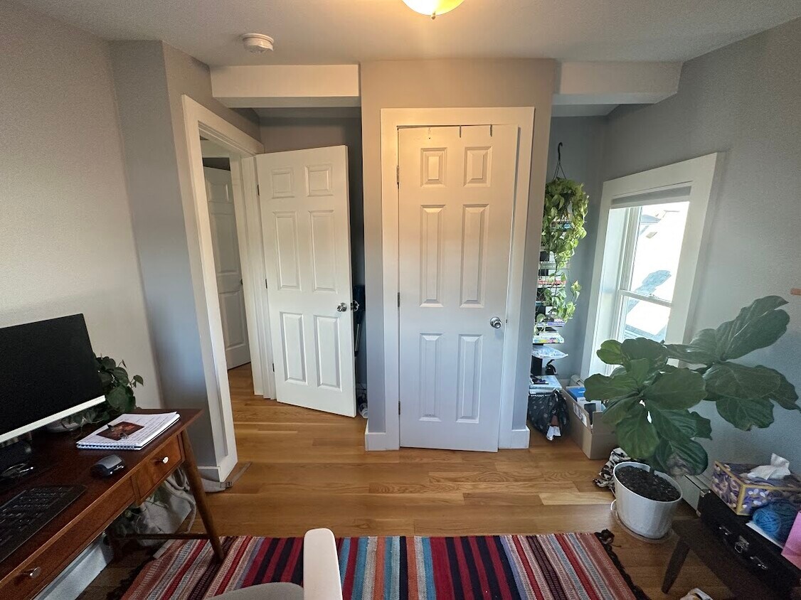 Building Photo - 288 Beacon St