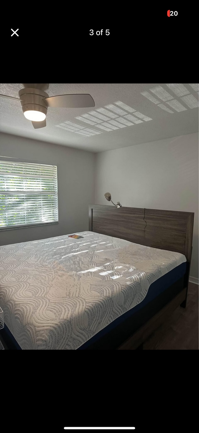 King master - 216 S Malcolm Ct