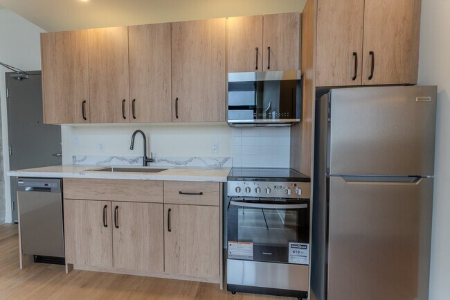 Building Photo - 11 Robert St