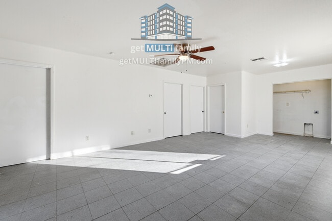 Building Photo - 1224 E Apache St