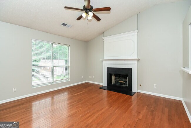 Building Photo - 3714 Crescent Hill Ln