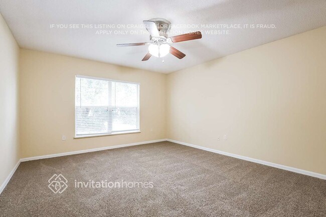 Foto del edificio - 3223 Scenic Woods Dr