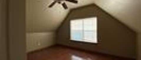 Building Photo - 10910 Shady Oaks Dr