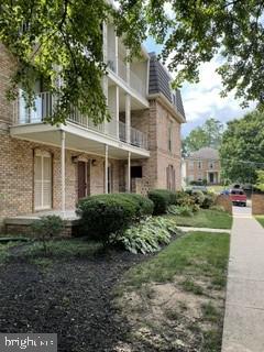 Building Photo - 3123 Patrick Henry Dr