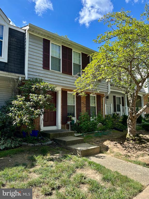 Building Photo - 9165 Forest Lawn Ct