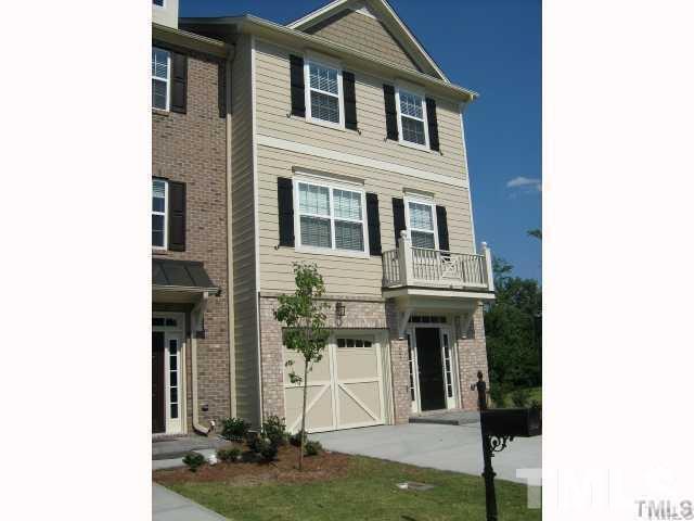Building Photo - 202 Linden Park Ln