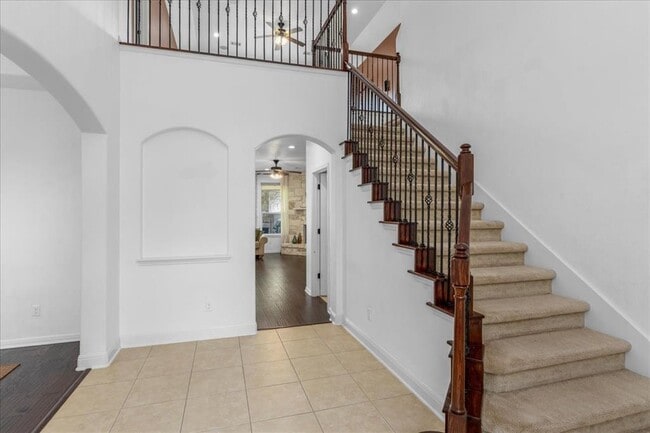 Building Photo - 1522 Hidden Springs Path