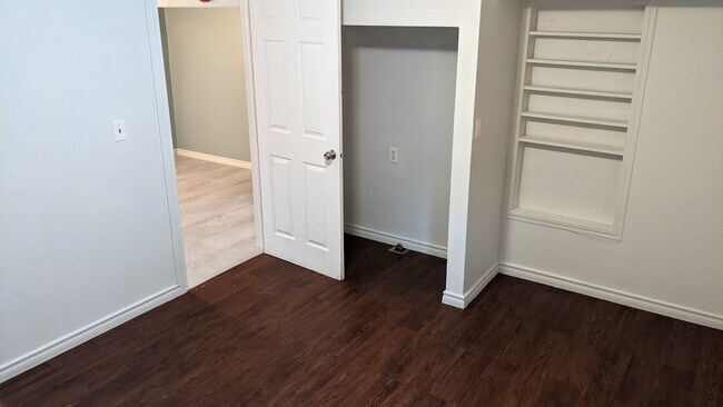 Photo du bâtiment - 821-821 St Matthews Ave