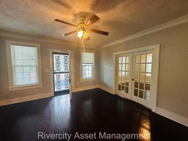 Foto del edificio - A Must See!!!!! Section 8 Friendly!!!!! BONUS Mother In Law Sweet