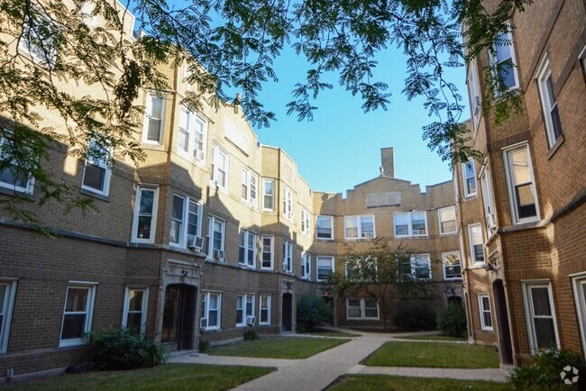 Building Photo - 4826 W Addison St