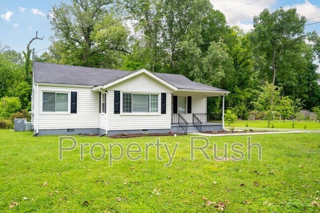 Foto del edificio - 1524 Happy Valley Rd.