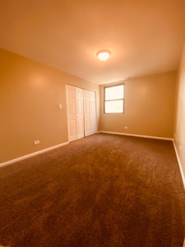 Foto del edificio - 2720 E 75th St
