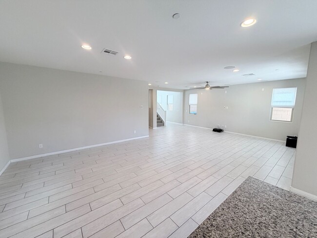 Foto del edificio - Unique Floorplan in Skye Canyon!