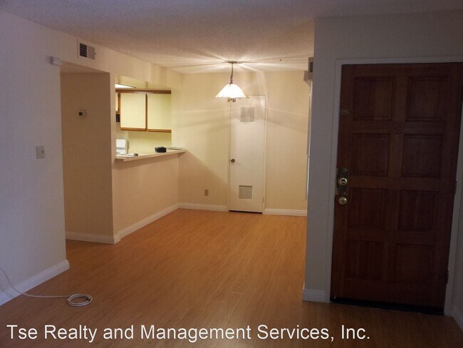 Building Photo - 987 E Del Mar Blvd