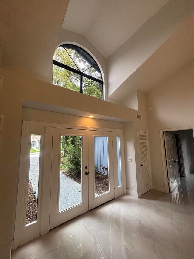 Foto del edificio - 1182 Raintree Ln