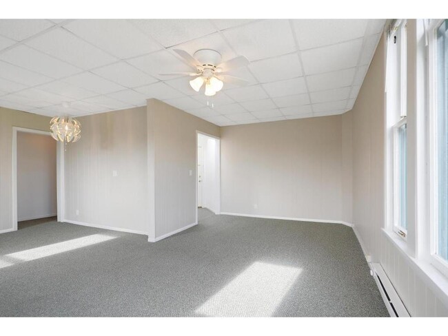 Building Photo - 3103 Irving Ave S