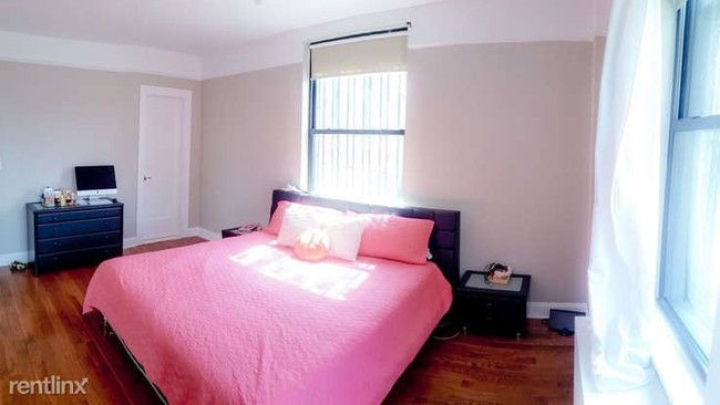Foto del edificio - 1 br, 1 bath  - 775 Riverside Dr