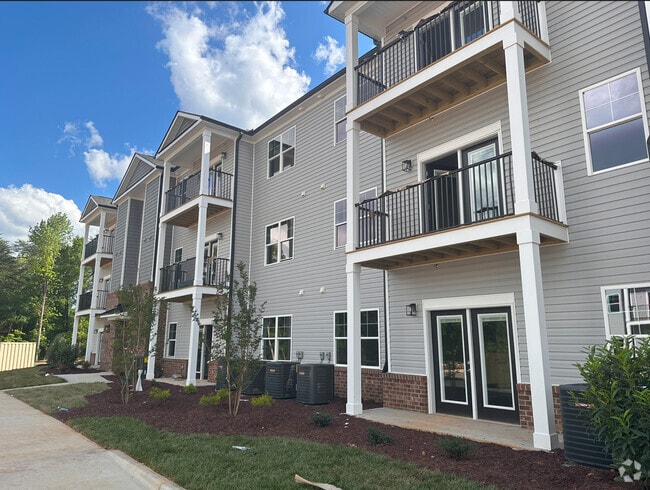 Building Photo - Emerson Point