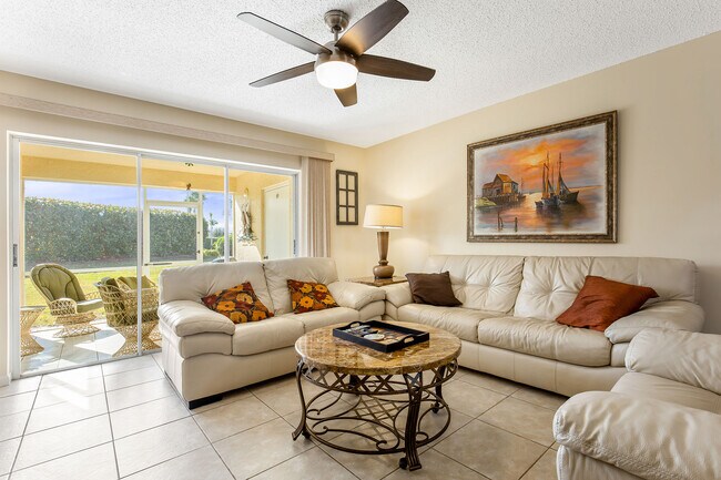 Building Photo - 7794 Esmeralda Way