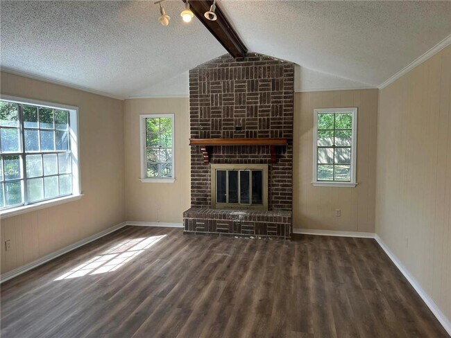 Building Photo - 5160 Lancelot Dr